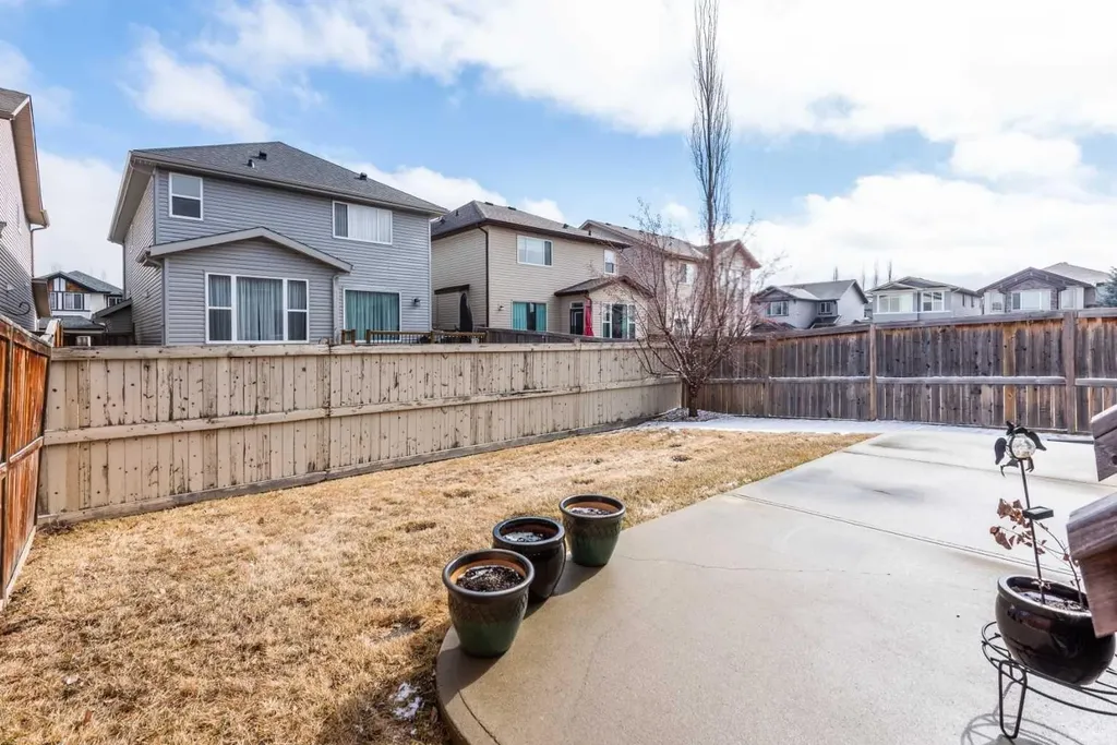 42 Everoak Green SW Calgary AB T2Y 0J5