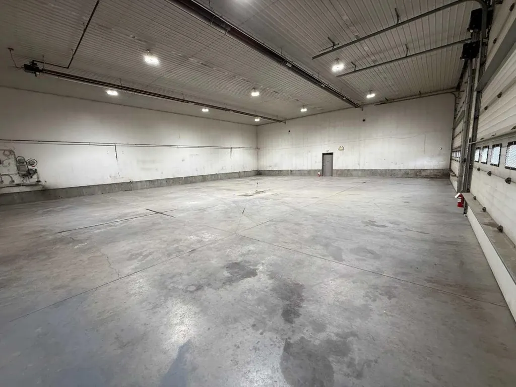 3805 14 Avenue N Lethbridge AB T1H 6Y6