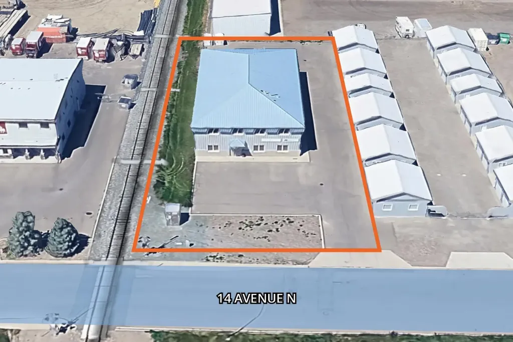 3805 14 Avenue N Lethbridge AB T1H 6Y6