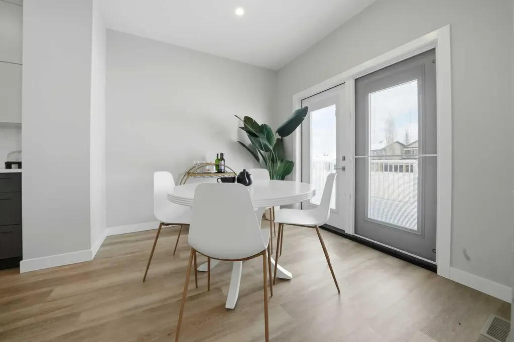 114 Palmer Circle Blackfalds AB T4M 0N8