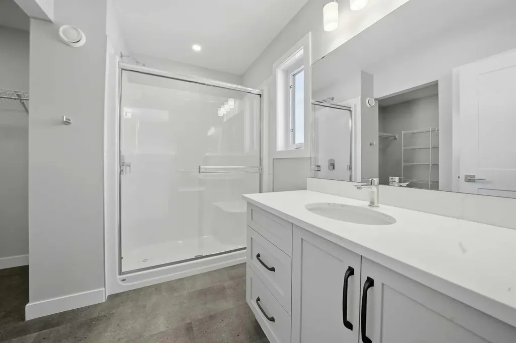 114 Palmer Circle Blackfalds AB T4M 0N8