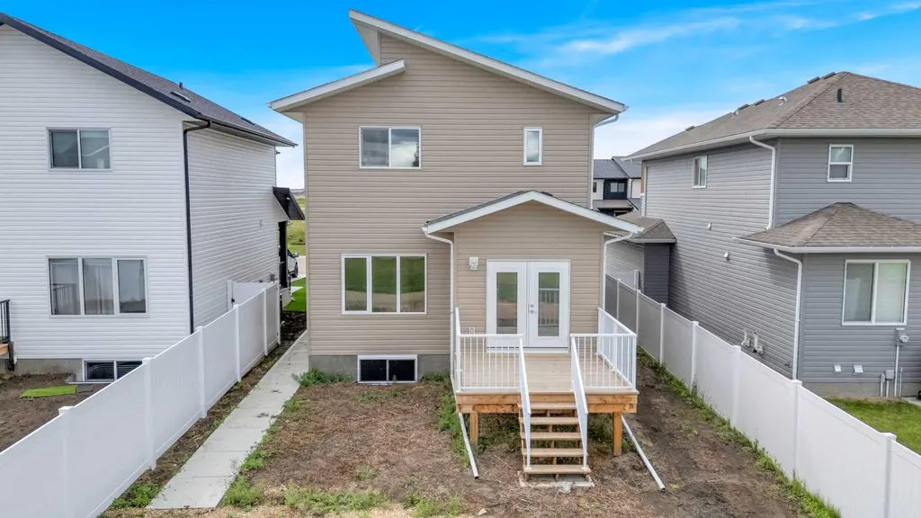 114 Palmer Circle Blackfalds AB T4M 0N8