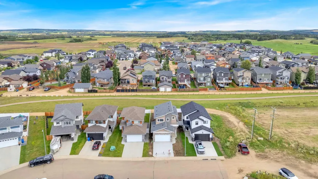114 Palmer Circle Blackfalds AB T4M 0N8