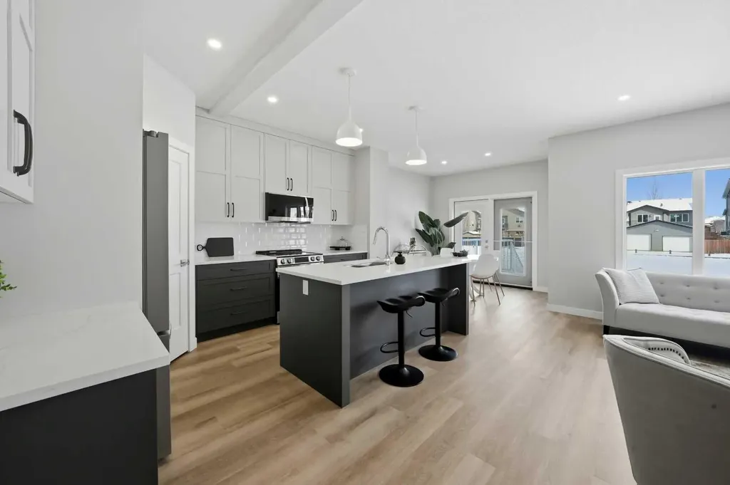 114 Palmer Circle Blackfalds AB T4M 0N8