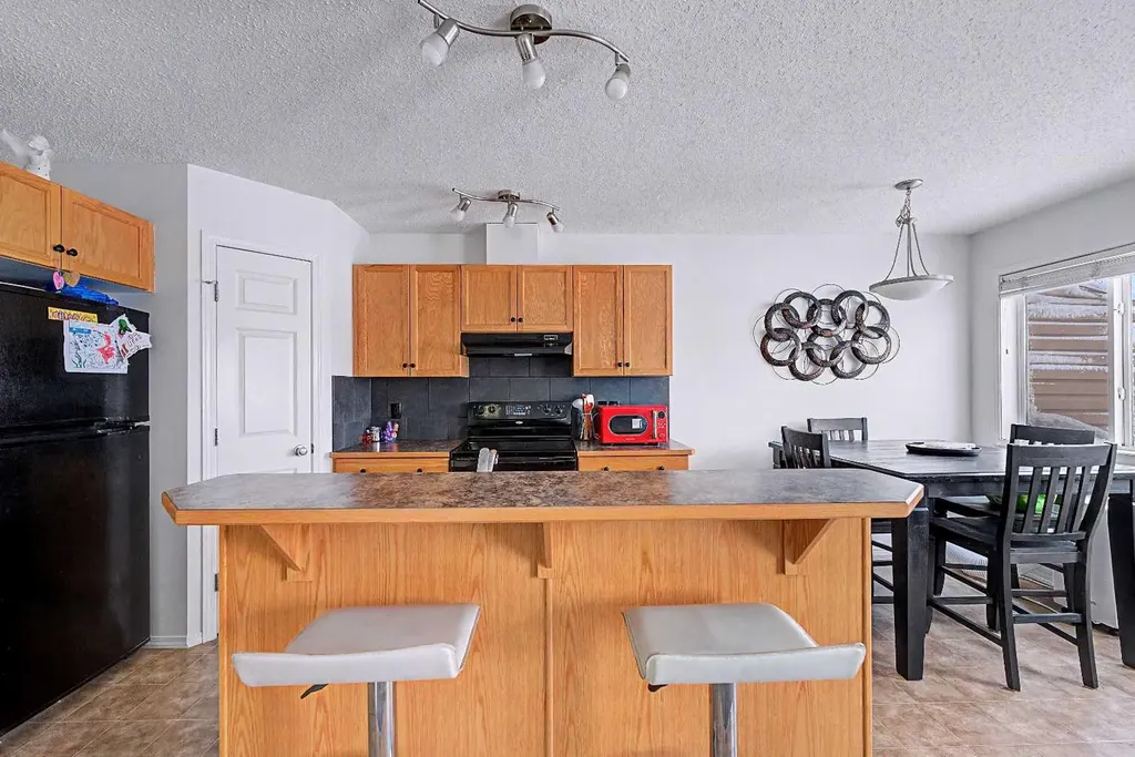 800 Yankee Valley Boulevard SE Airdrie AB T4A 2L1