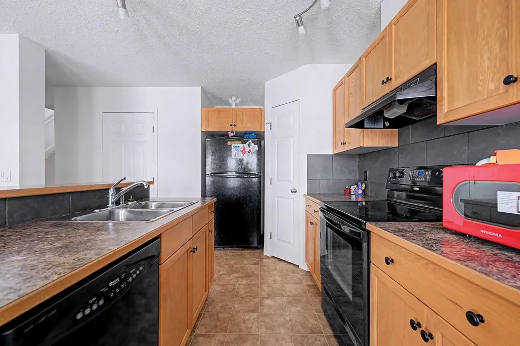 800 Yankee Valley Boulevard SE Airdrie AB T4A 2L1