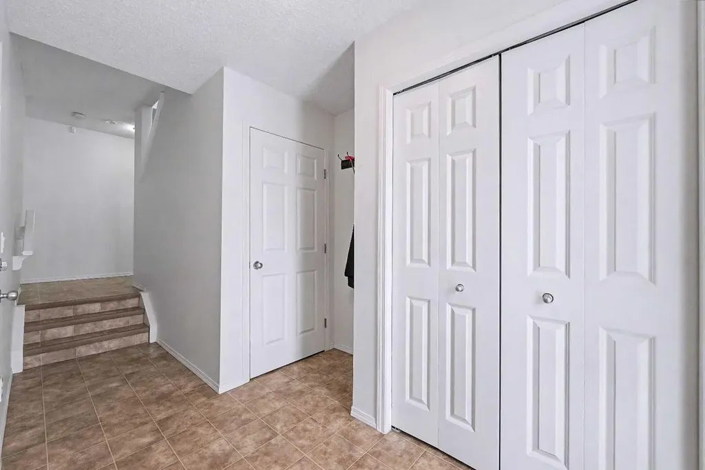 800 Yankee Valley Boulevard SE Airdrie AB T4A 2L1