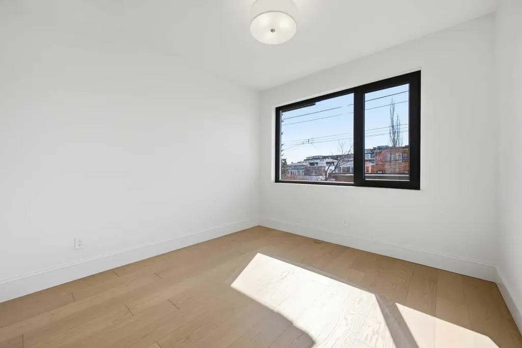 2025 27 Avenue SW Calgary AB T2T 1H6