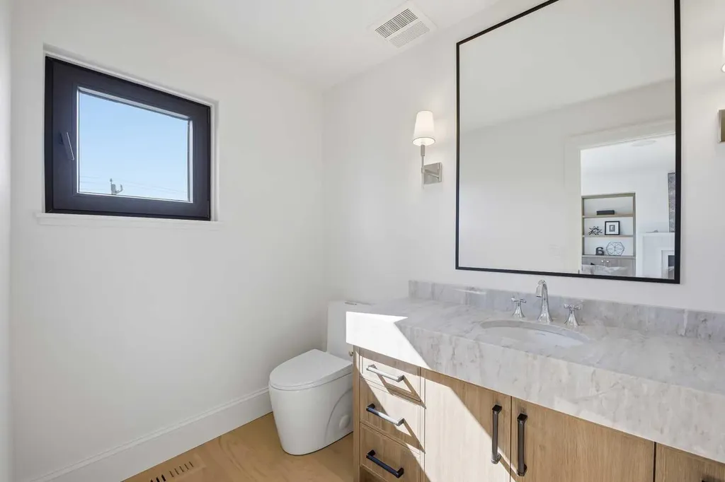2025 27 Avenue SW Calgary AB T2T 1H6