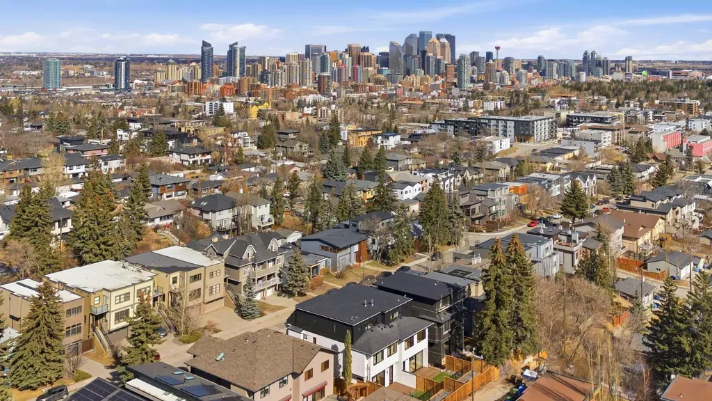 2025 27 Avenue SW Calgary AB T2T 1H6