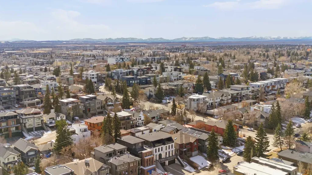 2025 27 Avenue SW Calgary AB T2T 1H6