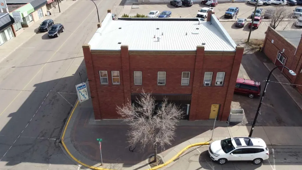 4820 49 Avenue Lloydminster SK S9V 0T4