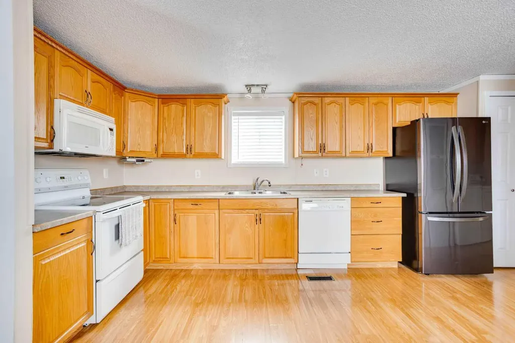 101 Clausen Crescent Fort Mcmurray AB T9K2H8