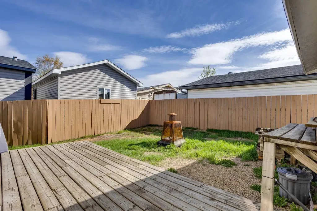 101 Clausen Crescent Fort Mcmurray AB T9K2H8