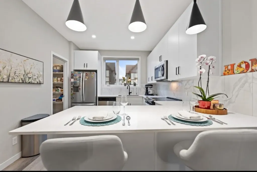 850 Belmont Drive SW Calgary AB T2X 4A5