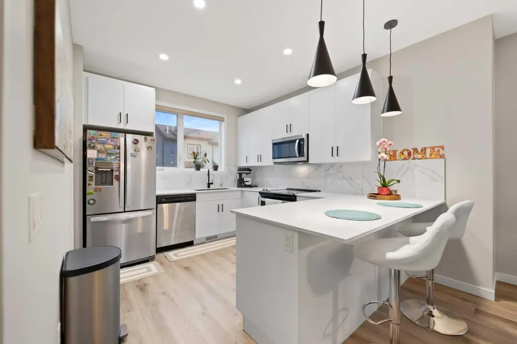 850 Belmont Drive SW Calgary AB T2X 4A5