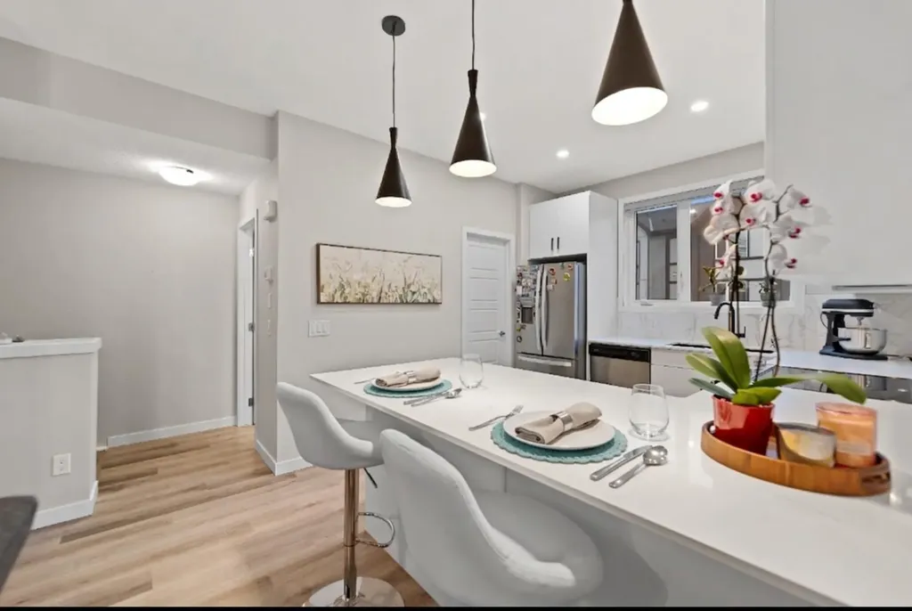 850 Belmont Drive SW Calgary AB T2X 4A5