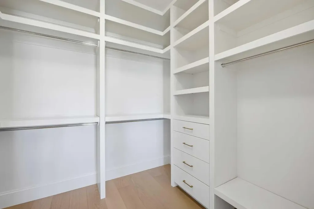 2023 27 Avenue SW Calgary AB T2T 1H6