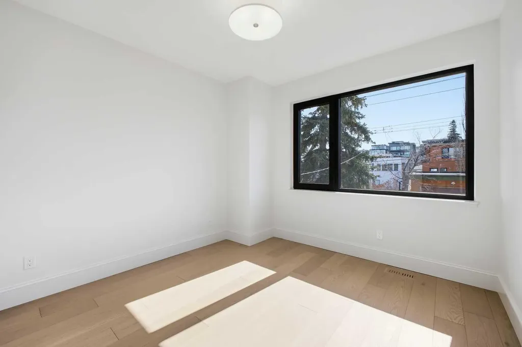 2023 27 Avenue SW Calgary AB T2T 1H6