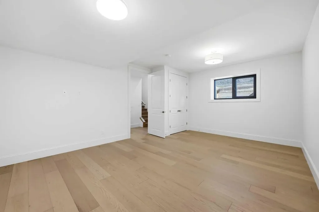 2023 27 Avenue SW Calgary AB T2T 1H6