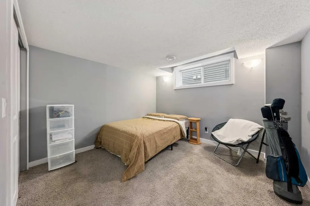 286 Kings Heights Drive SE Airdrie AB T4A 0S6