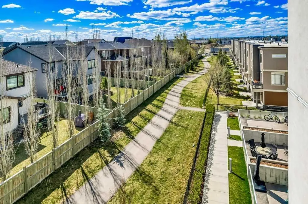 8531 8a Avenue SW Calgary AB T3H 1V4