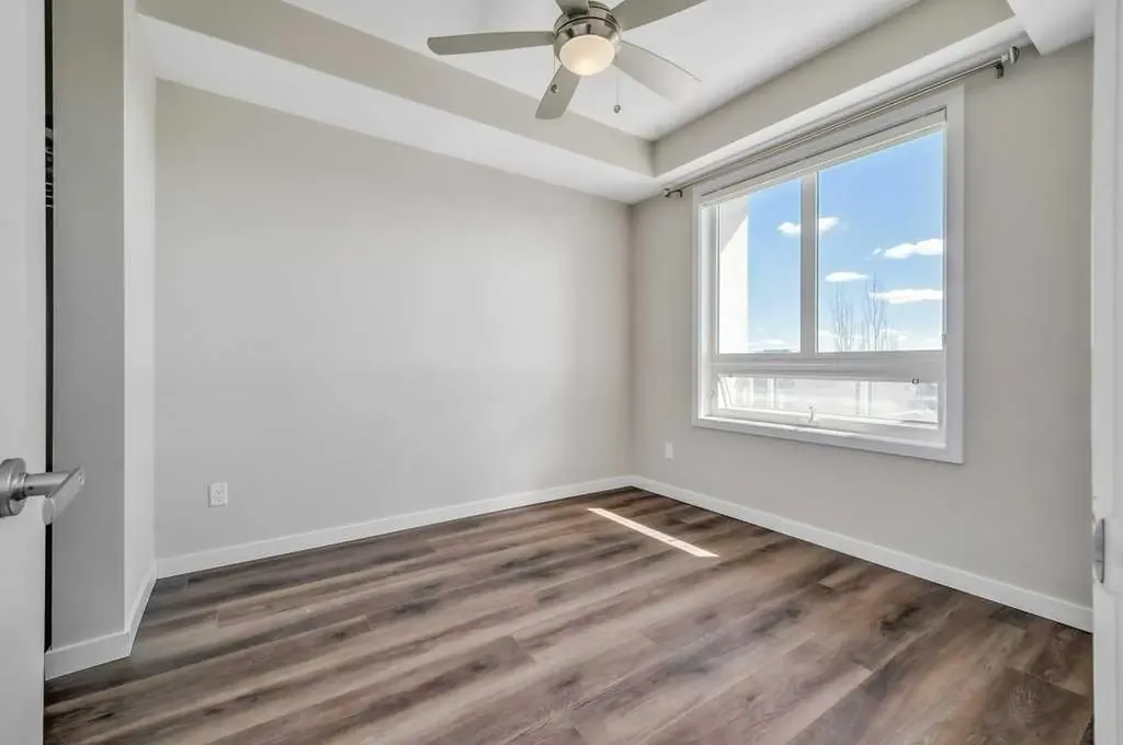 8531 8a Avenue SW Calgary AB T3H 1V4