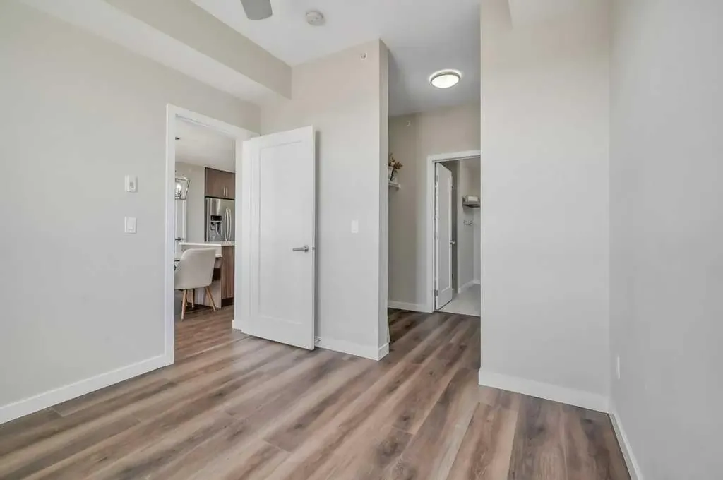 8531 8a Avenue SW Calgary AB T3H 1V4