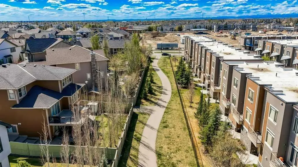 8531 8a Avenue SW Calgary AB T3H 1V4