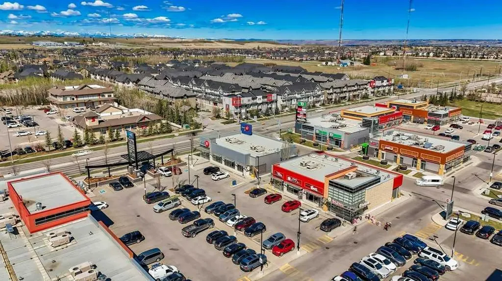 8531 8a Avenue SW Calgary AB T3H 1V4