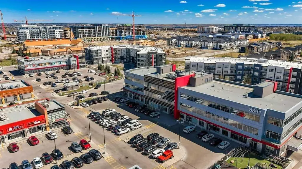 8531 8a Avenue SW Calgary AB T3H 1V4