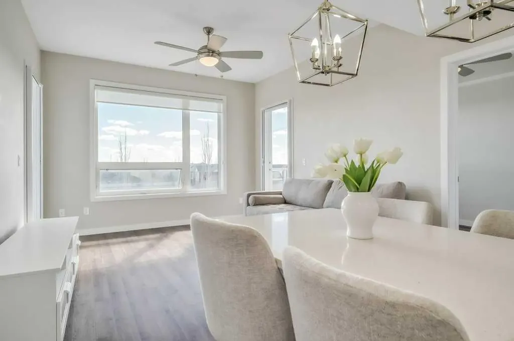 8531 8a Avenue SW Calgary AB T3H 1V4