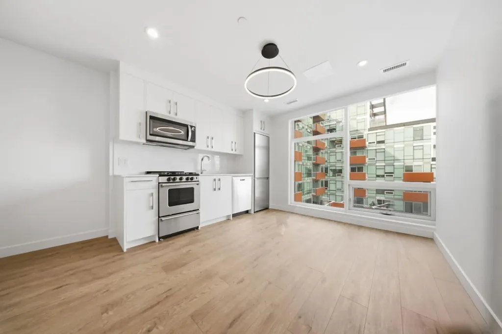 110 18a Street NW Calgary AB T2N5G5