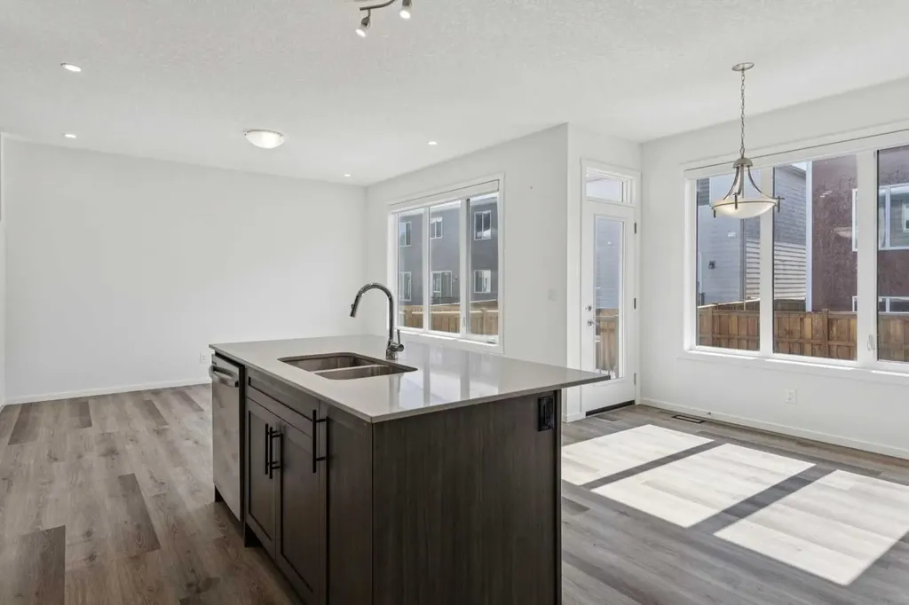 25 Yorkstone Row SW Calgary AB T2X 5H4