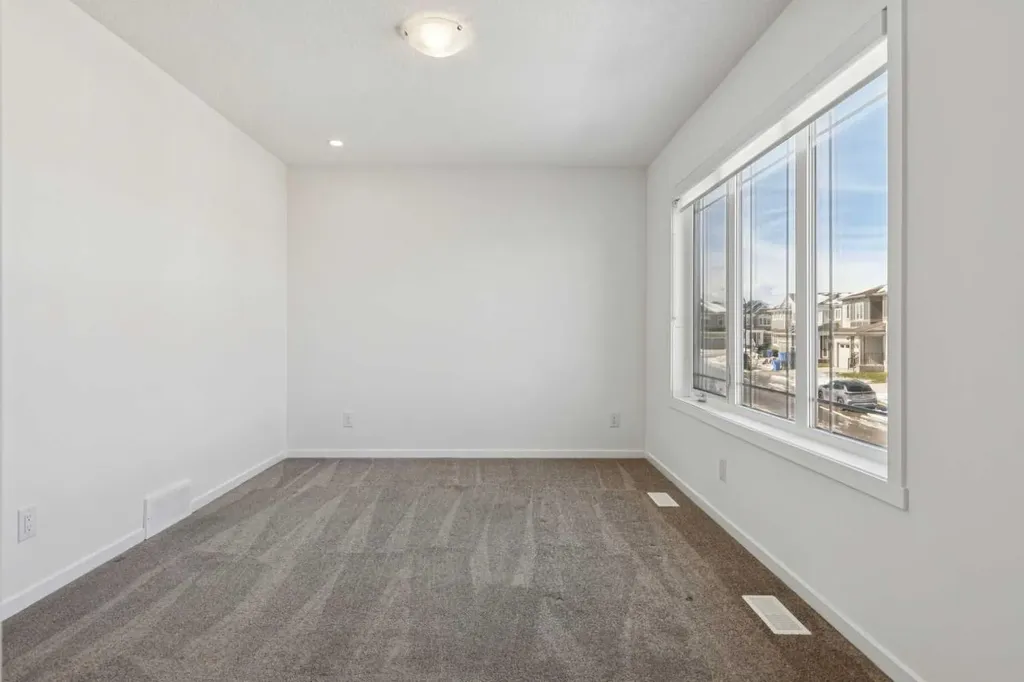 25 Yorkstone Row SW Calgary AB T2X 5H4