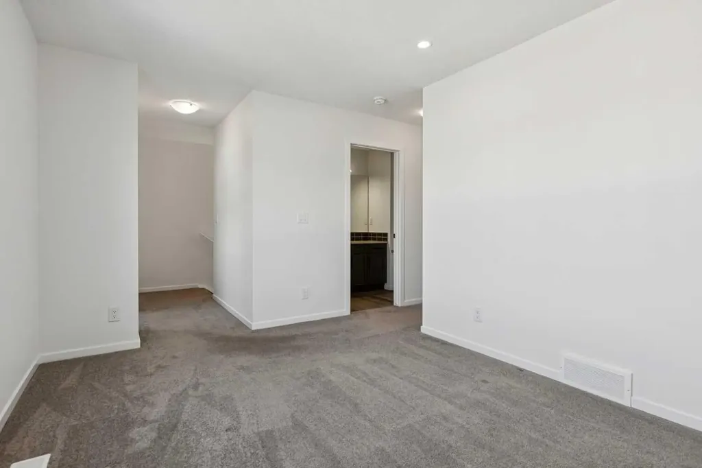 25 Yorkstone Row SW Calgary AB T2X 5H4