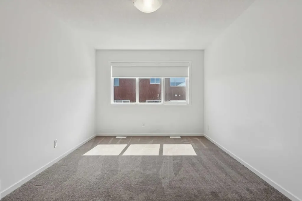 25 Yorkstone Row SW Calgary AB T2X 5H4