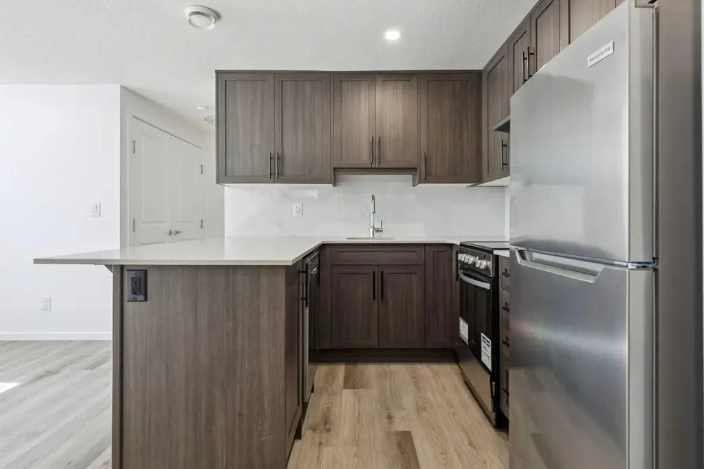 25 Yorkstone Row SW Calgary AB T2X 5H4