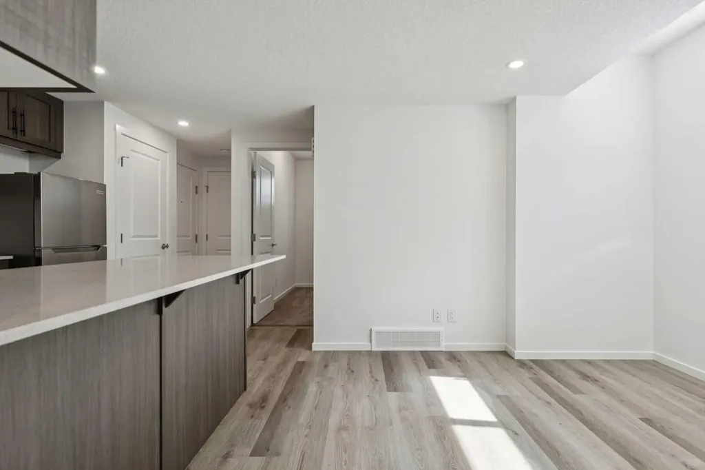 25 Yorkstone Row SW Calgary AB T2X 5H4