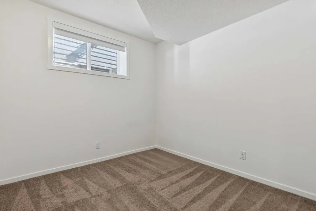 25 Yorkstone Row SW Calgary AB T2X 5H4