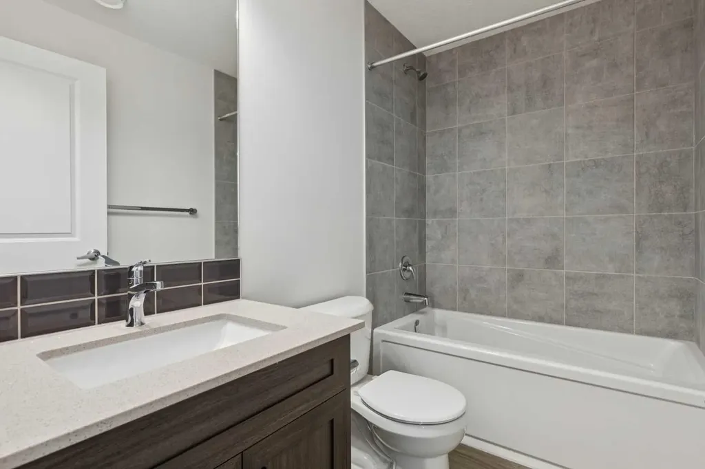 25 Yorkstone Row SW Calgary AB T2X 5H4