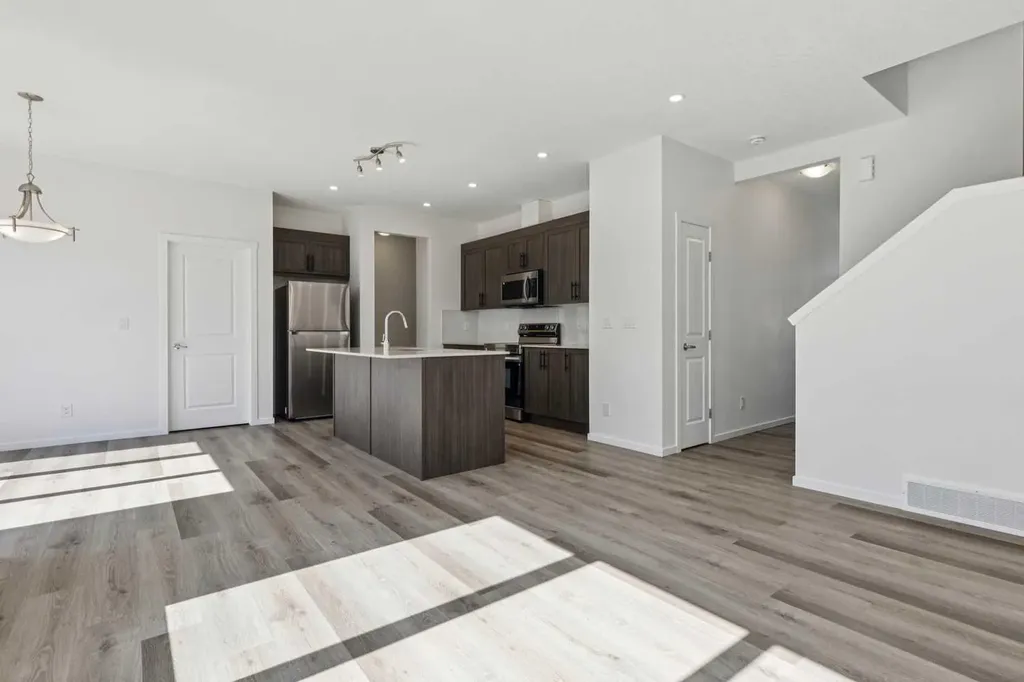 25 Yorkstone Row SW Calgary AB T2X 5H4