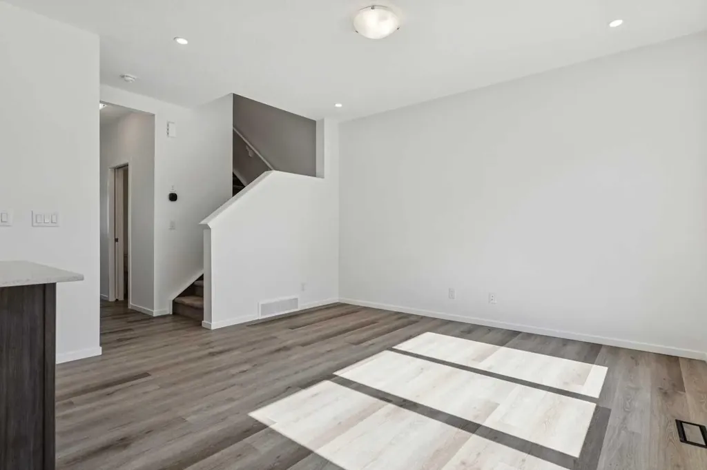 25 Yorkstone Row SW Calgary AB T2X 5H4