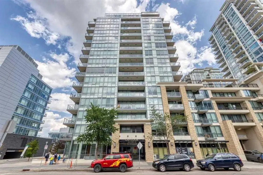 128 2 Street SW Calgary AB T2P 4V9