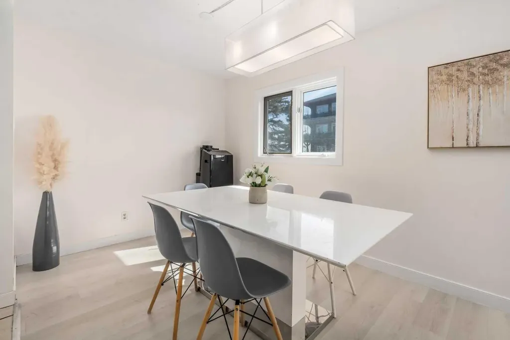 4504 14 Street NW Calgary AB T2K1J6
