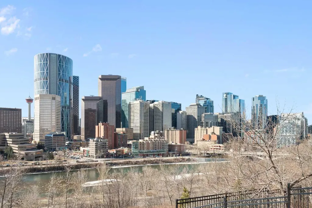 316 1 Avenue NE Calgary AB T2E0B2