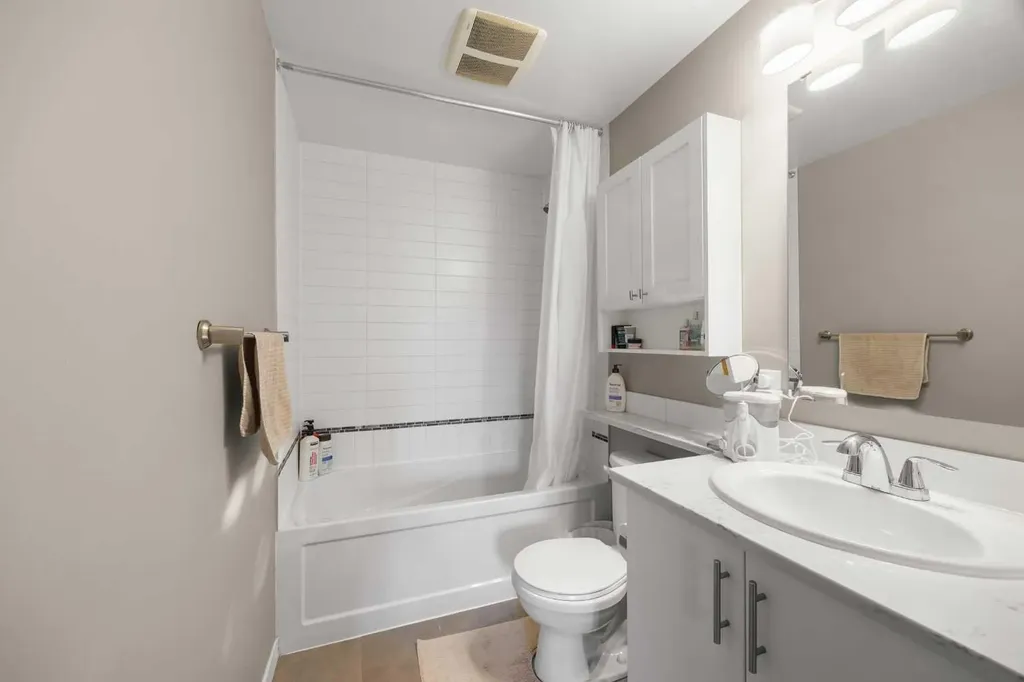 4818 Varsity Drive NW Calgary AB T3A 1A3