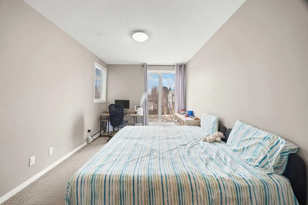 4818 Varsity Drive NW Calgary AB T3A 1A3