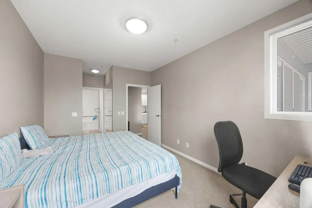 4818 Varsity Drive NW Calgary AB T3A 1A3