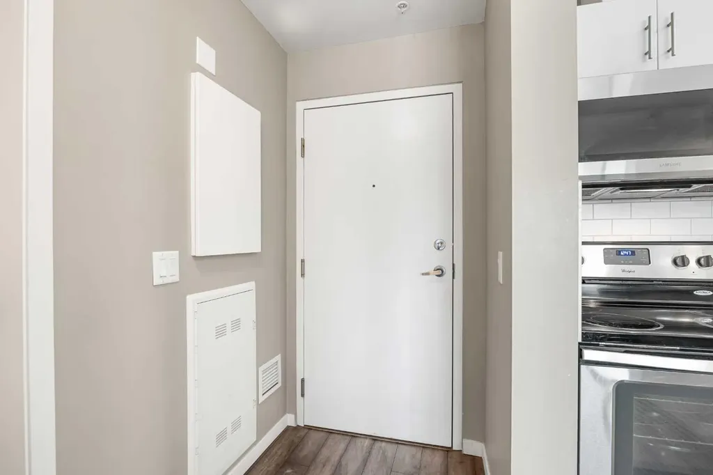 4818 Varsity Drive NW Calgary AB T3A 1A3
